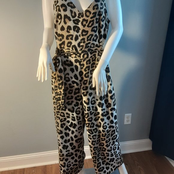 LEOPARD  JUMPSUIT  by BANANA  REPUBLIC - Picture 6 of 10